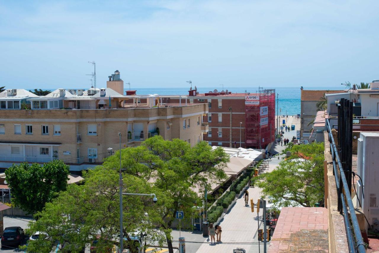 Beach, Restaurants And Views Castelldefels Eksteriør billede